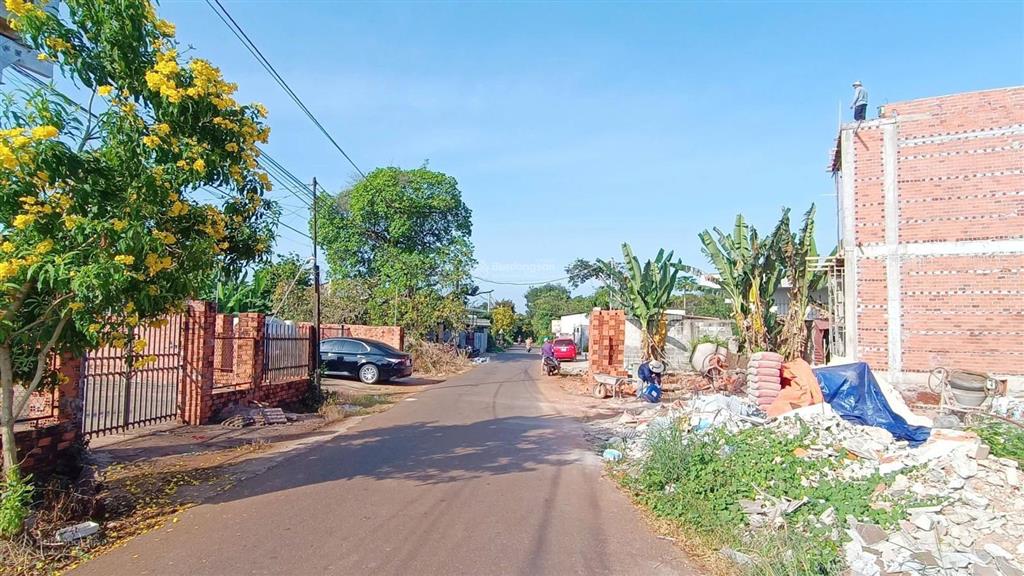 915m2 mt 20m, đường lạc long quân | giá 4,5 tỷ vị trí sau trung tâm thương mại xã ngãi giao tp hcm