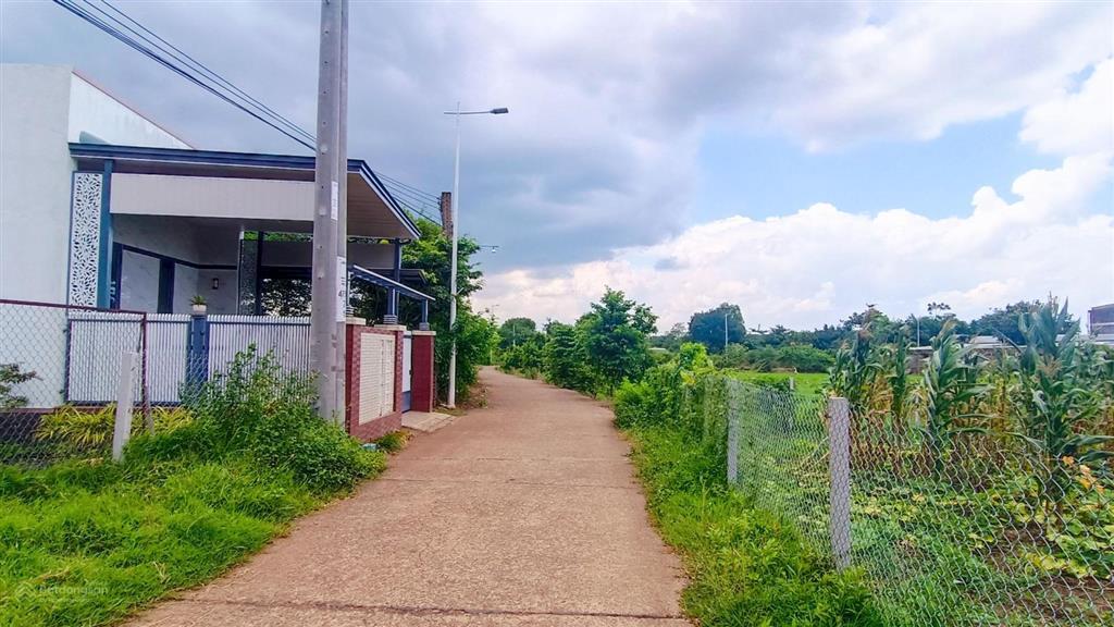 Đất trung tâm xã ngãi giao 1626m2 & 25m mặt tiền|giá 2,6 tỷ vị trí đẹp mặt tiền hướng đông
