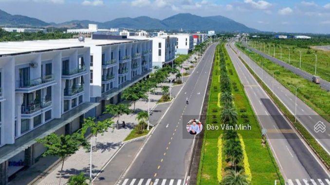 Shophouse 6,2 tỷ mt đường s1 cạnh kcn sonadezi châu đức shr pháp lý chuẩn (7x32,1) full thổ cư vip