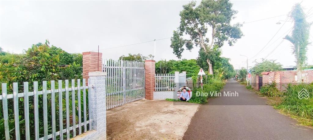 733,4 m2 giá 3,4 tỷ tại trung tâm ngãi giao đất có 60 tc tường rào bao quanh khu dân cư cực kì đẹp