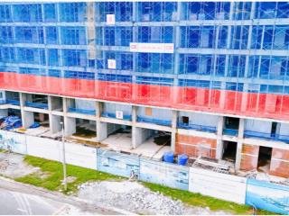 Bán căn hộ khối đế 2 tầng, 2 mặt tiền, mặt đường lớn, đối diện khu dân cư sunsymphony, giá 79tr/m2