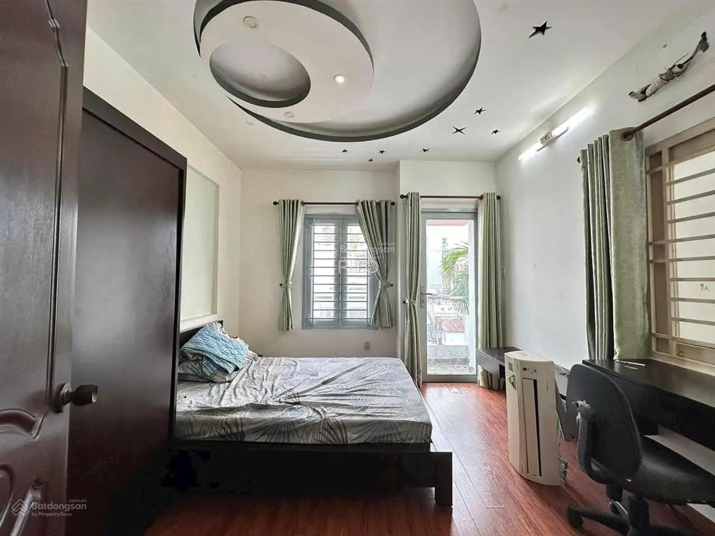 Căn tốt trong khu vực  hxh nguyễn trọng tuyển pn! dt 4x13m, 4 tầng, pháp lí sạch, giá 13.3 tỷ tl