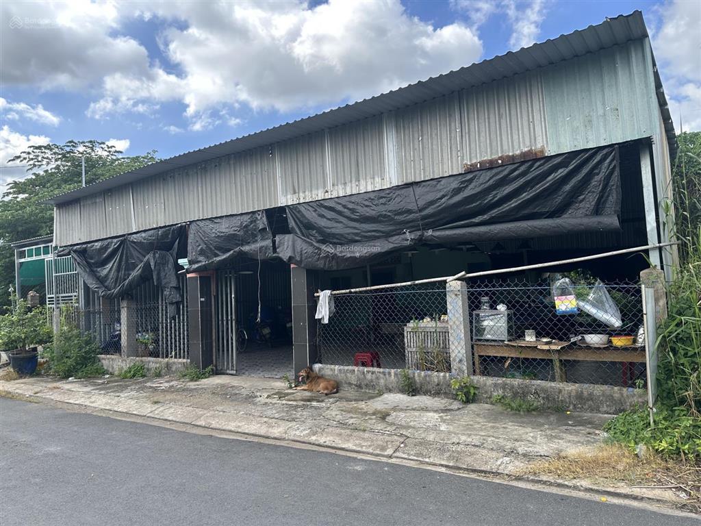 Nhà bình khánh sổ riêng thổ cư 250m2