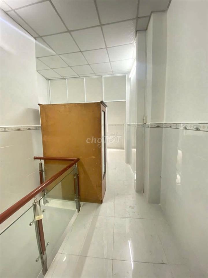 CHO THUÊ 2PN, 2WC ĐƯỜNG LÝ THÁI TỔ Q10 CHỈ 10 TRIỆU/THÁNG