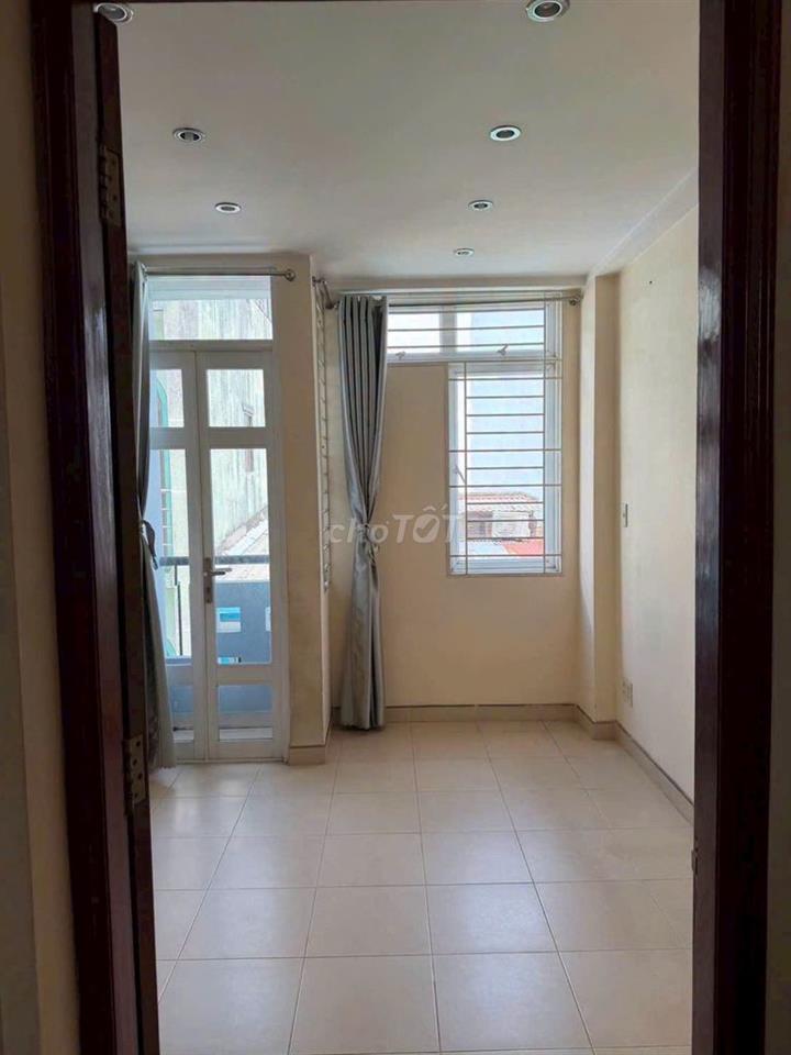 NHÀ THUÊ HXH KHU CƯ XÁ ĐÔ THÀNH Q3, 4PN 4WC CHO CHDV CHỈ 15,5 TRIỆU/TH