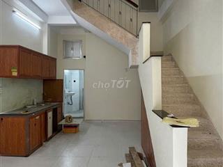 CHO THUÊ NHÀ 2PN 3WC BÀNH VĂN TRÂN, TÂN BÌNH CHỈ 12 TRIỆU TL