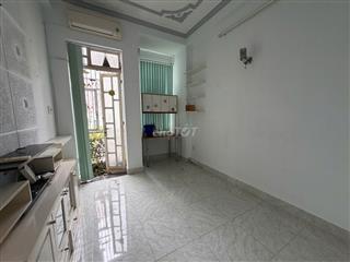 2PN BAN CÔNG ĐƯỜNG HUỲNH VĂN BÁNH, PHÚ NHUẬN CHỈ 7 TRIỆU FULL NT