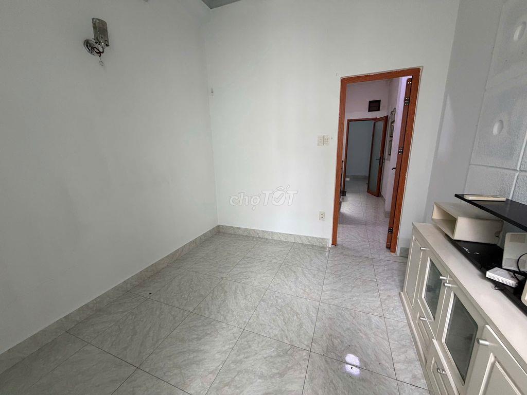 2PN BAN CÔNG ĐƯỜNG HUỲNH VĂN BÁNH, PHÚ NHUẬN CHỈ 7 TRIỆU FULL NT