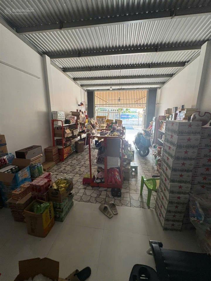 Chính chủ cần bán căn nhà mặt tiền số 181 đường nguyễn trãi, thị trấn vạn giã