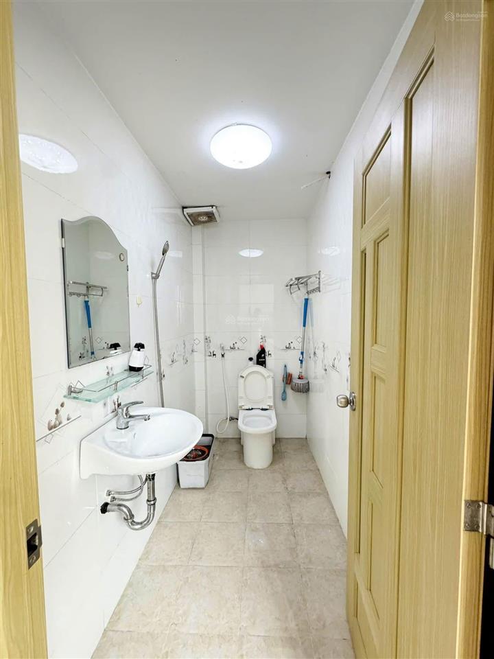 Cho thuê phòng cửa sổ to siêu thoáng ở trần quang khải q1 đi bộ tới đại học ueh isb đẹp giá rẻ