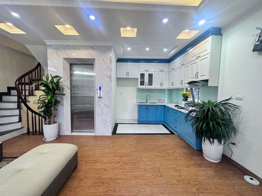 BÁN NHÀ - ĐƯỜNG NGUYỄN VĂN LINH, LONG BIÊN HÀ NỘI - 6 TẦNG, THANG MÁY, GIÁ 11.8 TỶ
