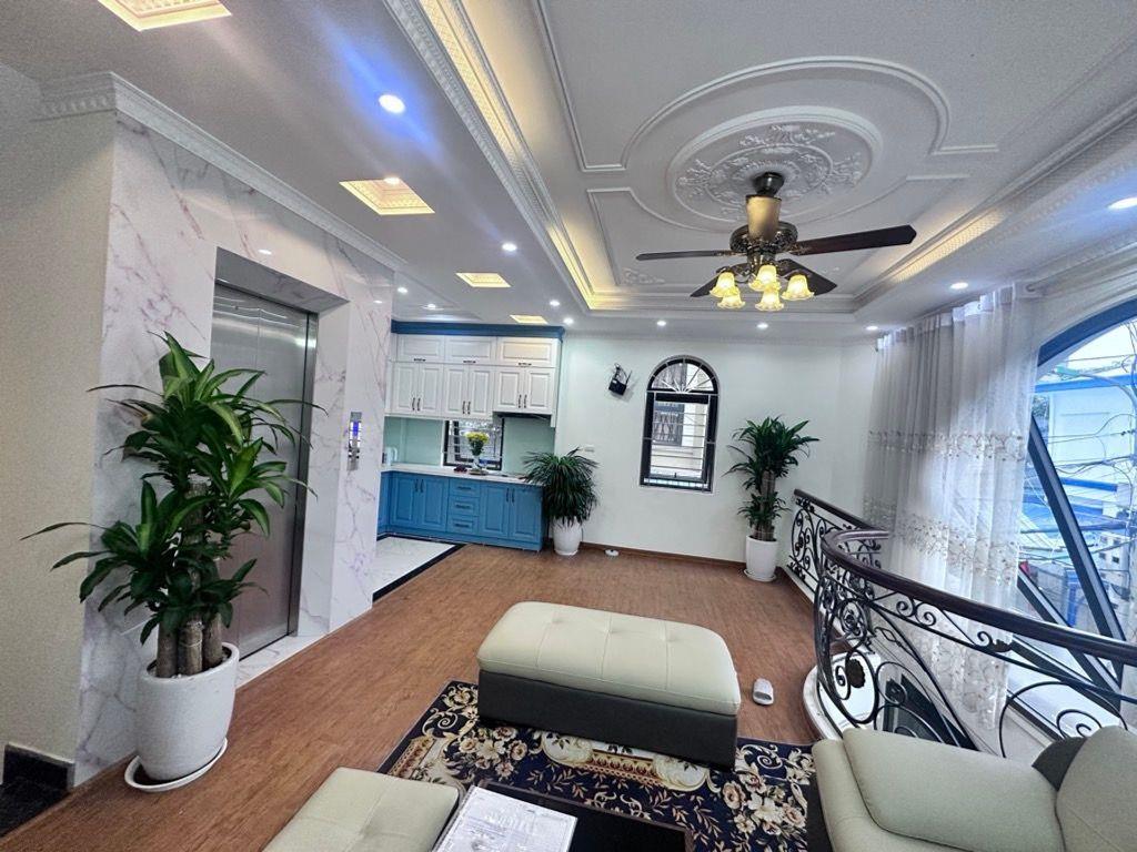 BÁN NHÀ - ĐƯỜNG NGUYỄN VĂN LINH, LONG BIÊN HÀ NỘI - 6 TẦNG, THANG MÁY, GIÁ 11.8 TỶ