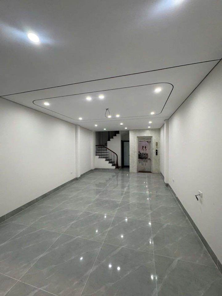 PHỐ NGỌC TRÌ - CỔ LINH, LONG BIÊN, HÀ NỘI - 55M² x 5 TẦNG, THANG MÁY, GIÁ 9.35 TỶ