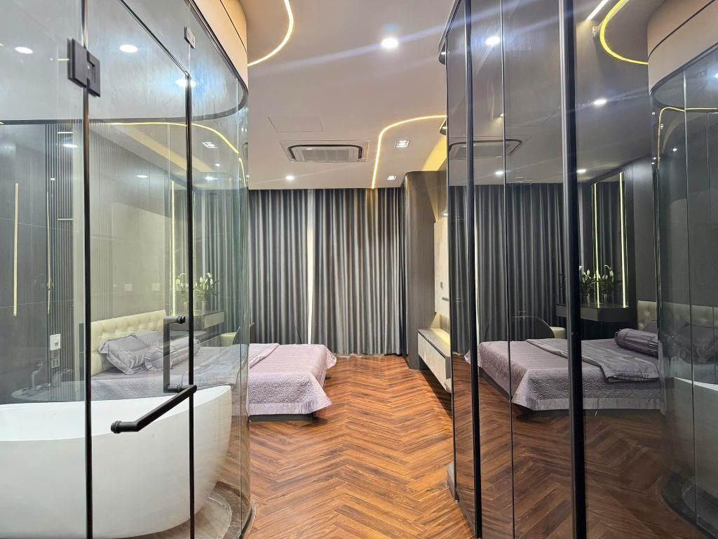 BÁN NHÀ PHỐ TRẠM, CỔ LINH, LONG BIÊN, HÀ NỘI - 7 TẦNG, THANG MÁY, GIÁ 23.6 TỶ