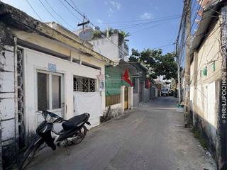 Bán đất tặng nhà cấp 4 hẻm ô tô hoàng diệu, phường nha trang 90m gần biển trần phú