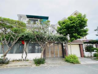 Bán biệt thự 3 tầng có thang máy view công viên kđt phước long 240m giá 19,8 tỷ