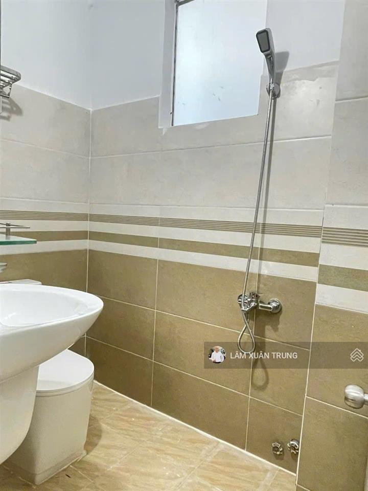 Bán nhà 3 tầng bắc nha trang phan phù tiên 112m2 11 căn hộ cho thuê cách biển 300m