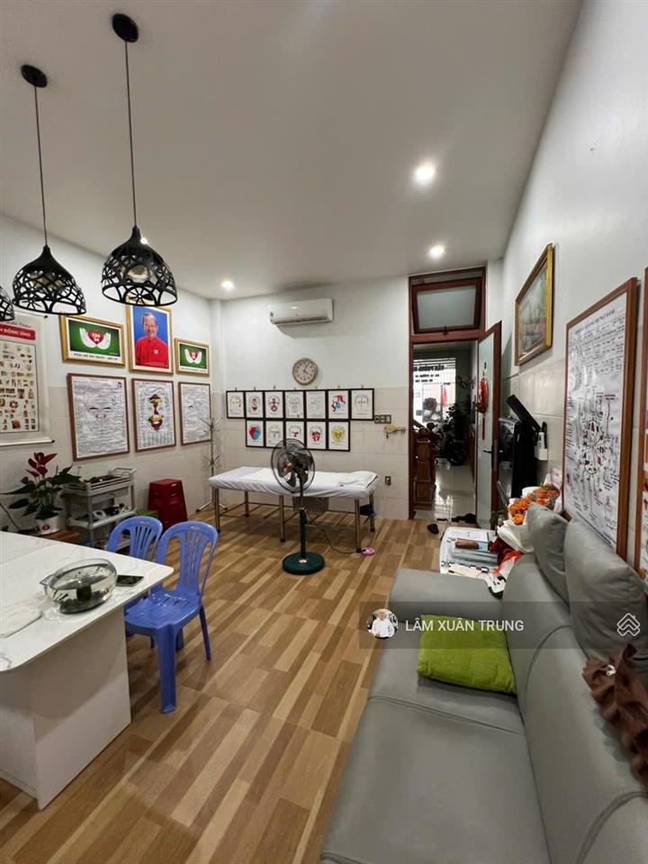 Bán nhà 3 tầng bắc nha trang phan phù tiên 112m2 11 căn hộ cho thuê cách biển 300m