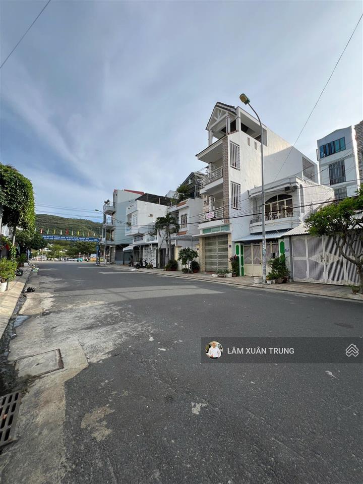 Bán đất tặng nhà gần biển nha trang đường 13m 75,3m2 giá 8,3 tỷ