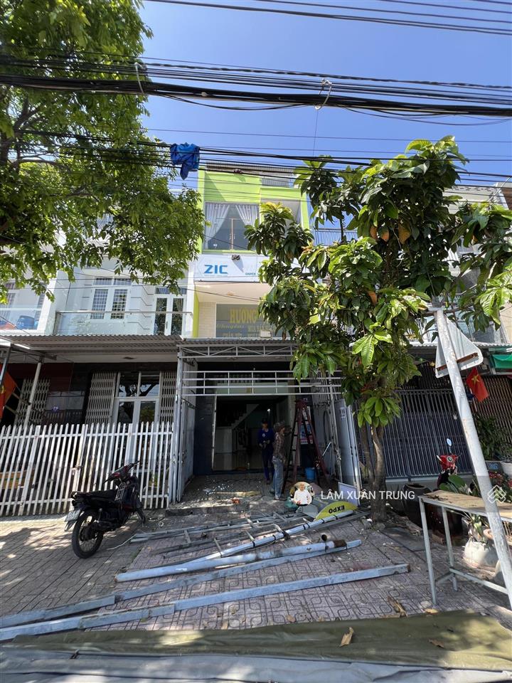 Bán nhà view sông gần biển đường 30m nha trang
