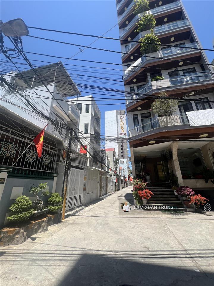 Nhà cách biển 100m dạng tài sản hiếm, phù hợp làm căn hộ dịch vụ tại trung tâm trần phú