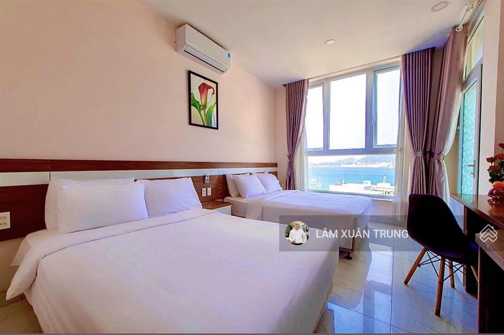 Bán khách sạn mặt tiền trần phú view biển đẹp 7 tầng 27 phòng đang kinh doanh tốt