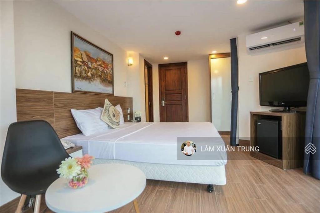 Bán khách sạn mặt tiền trần phú view biển đẹp 7 tầng 27 phòng đang kinh doanh tốt