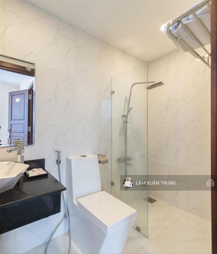 Bán khách sạn mặt tiền trần phú view biển đẹp 7 tầng 27 phòng đang kinh doanh tốt
