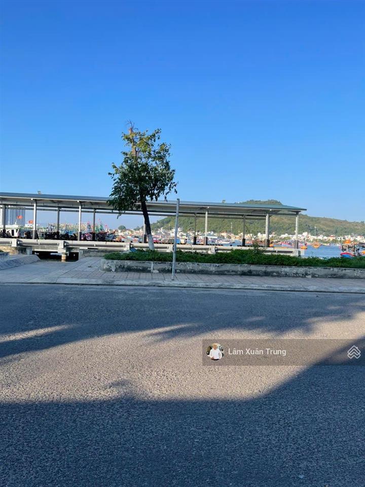 Bán nhà 3 tầng view sông gần biển nha trang đường 30m kinh doanh đẹp