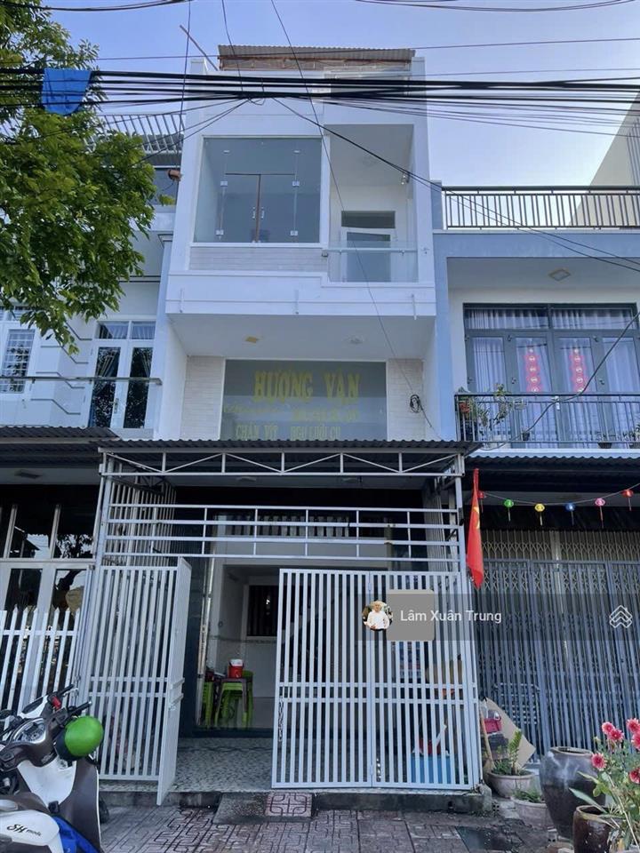 Bán nhà 3 tầng view sông gần biển nha trang đường 30m kinh doanh đẹp