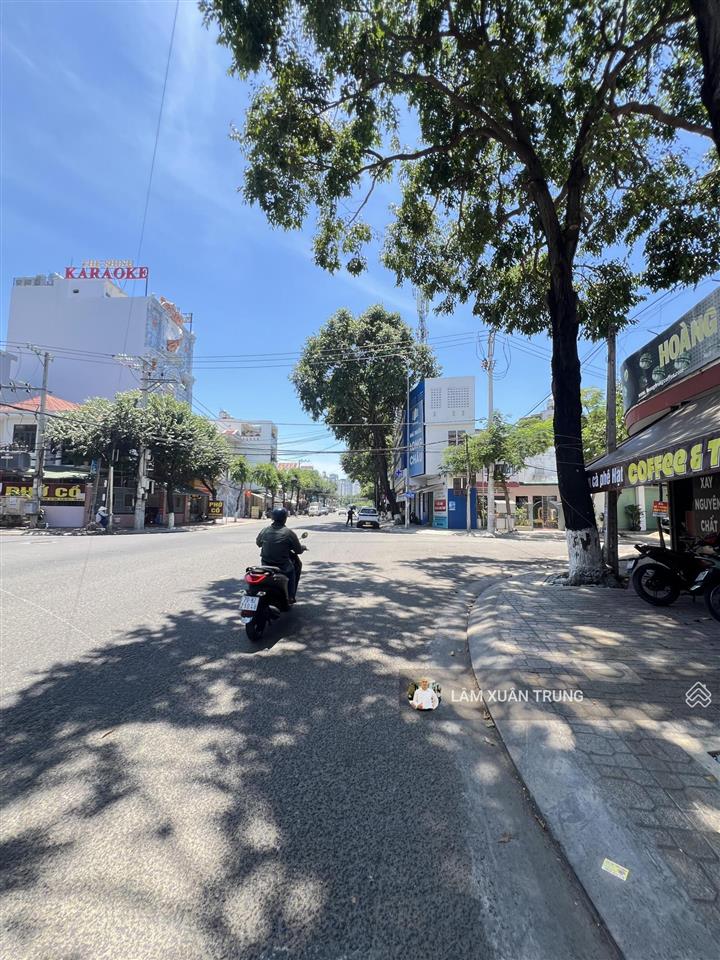 Bán đất góc 2 mặt tiền nguyễn đức cảnh phùng hưng, nha trang 221,2m đang cho thuê cafe