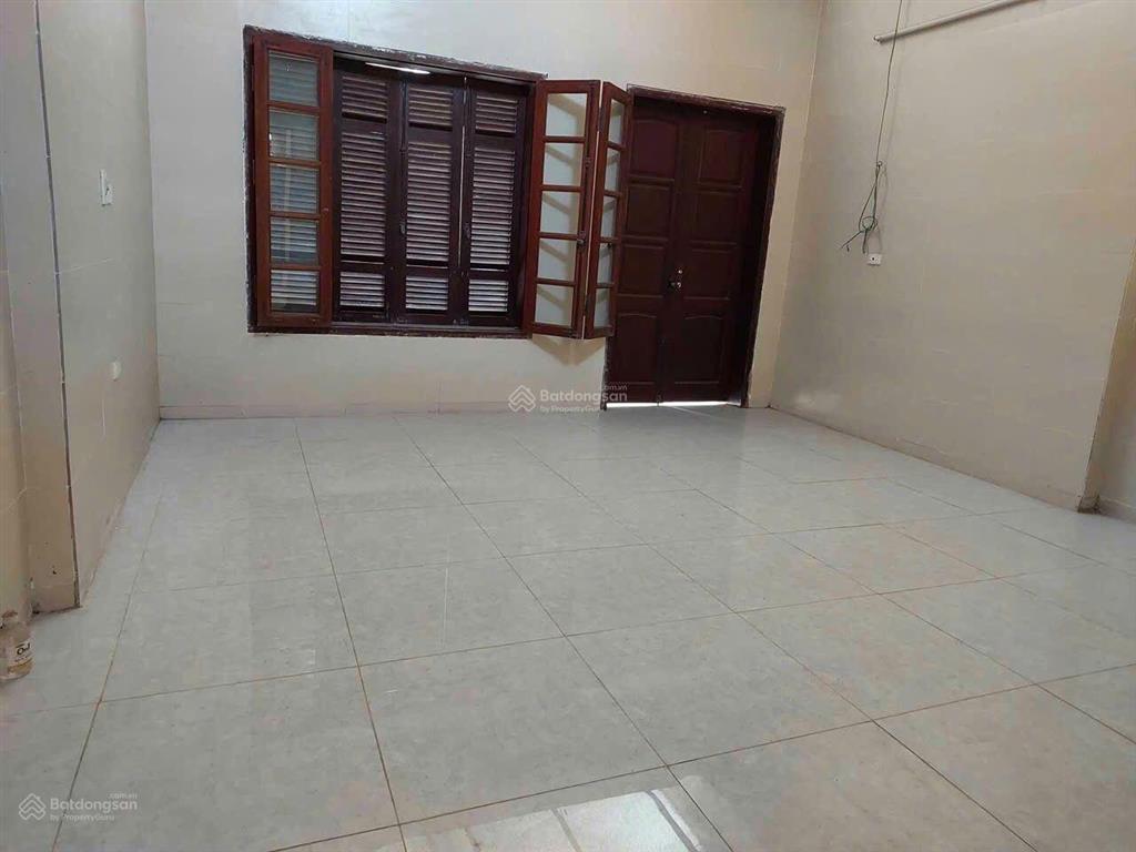 Cần cho thuê gấp nhà tân xuân 70m2, 3t, mt5m, 15 triệu, bắc từ liêm, nc, vp, kinh doanh.
