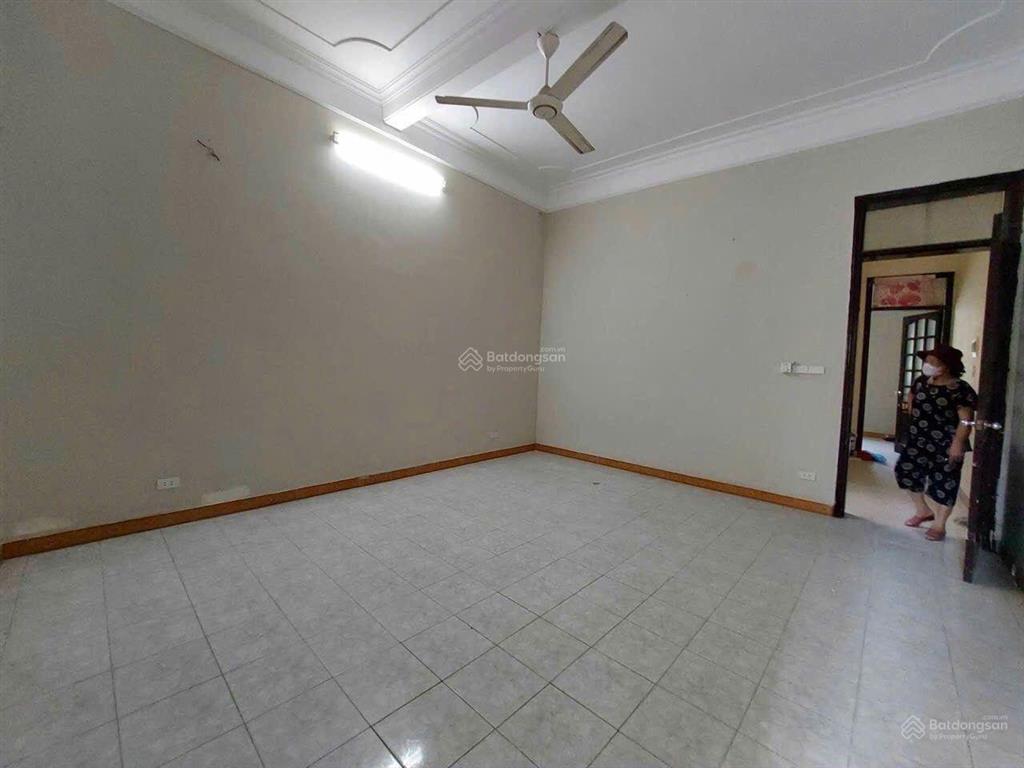 Cần cho thuê gấp nhà tân xuân 70m2, 3t, mt5m, 15 triệu, bắc từ liêm, nc, vp, kinh doanh.