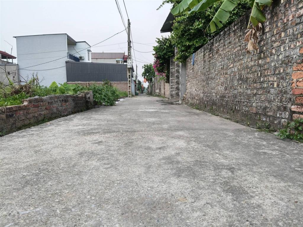 Nhỉnh 3 tỷ, có 100m2, mt7m, lô góc, 7 chỗ, thông, bắc thượng, sóc sơn.
+ vị trí tại ngã tư nhỏ.
