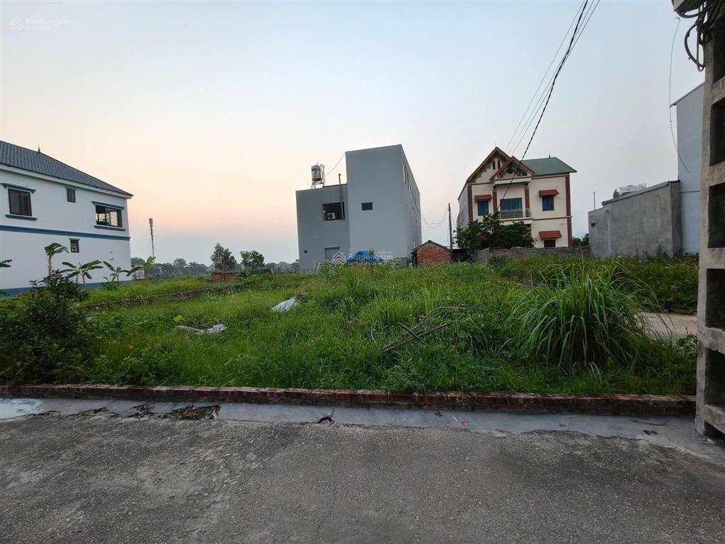 Nhỉnh 3 tỷ, có 100m2, mt7m, lô góc, 7 chỗ, thông, bắc thượng, sóc sơn.
+ vị trí tại ngã tư nhỏ.