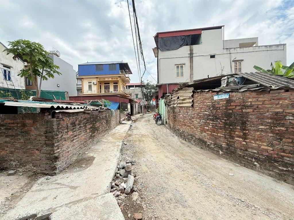 Mê hơn tờ 500. đất xuân canh, 100m2, mt10m, 13.x tỷ, đông anh. ô tô thông.
+ ngõ thông khắp chốn