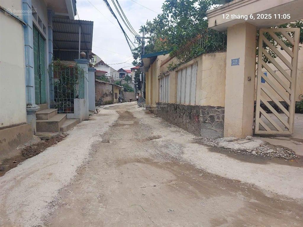 Mê hơn tờ 500. đất xuân canh, 100m2, mt10m, 13.x tỷ, đông anh. ô tô thông.
+ ngõ thông khắp chốn