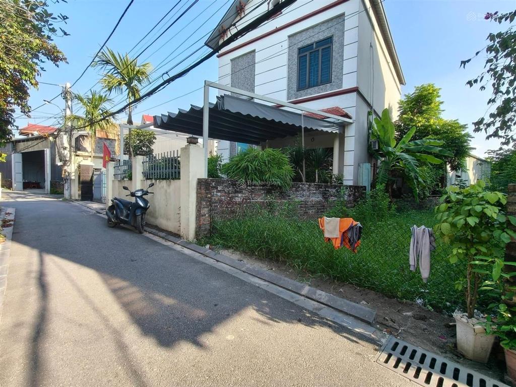 Cận bìa làng, ngõ thông xe tải.
61m2, mt4.5m, bắc hồng, đông anh.
+ giá mềm, thương lượng sâu
