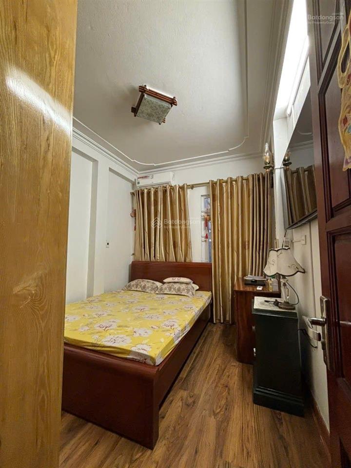 Chủ rất cần bán nhà 32m2, mt 3.5m, 4t, 4n đủ công năng, 5.8 tỷ, phúc diễn, nam từ liêm, gần ô tô