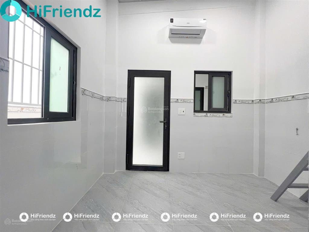 Trống sẵn trọ đẹp có gác mới xây gần lê văn việt