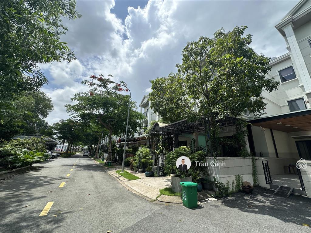 Bán nhanh căn nine south 7x17m giá tốt nhất toàn khu.  0908 355 *** mr cảnh