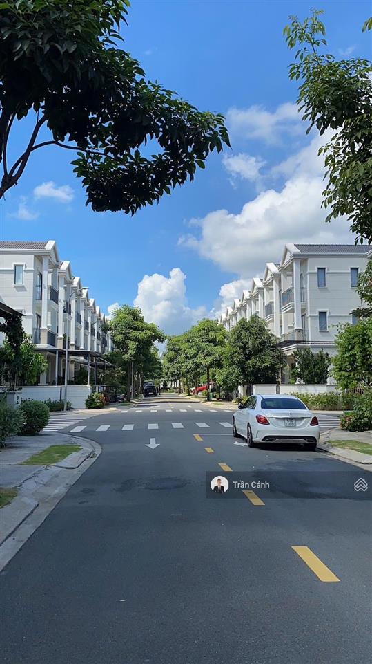 Bán nhanh căn nine south 7x17m giá tốt nhất toàn khu.  0908 355 *** mr cảnh