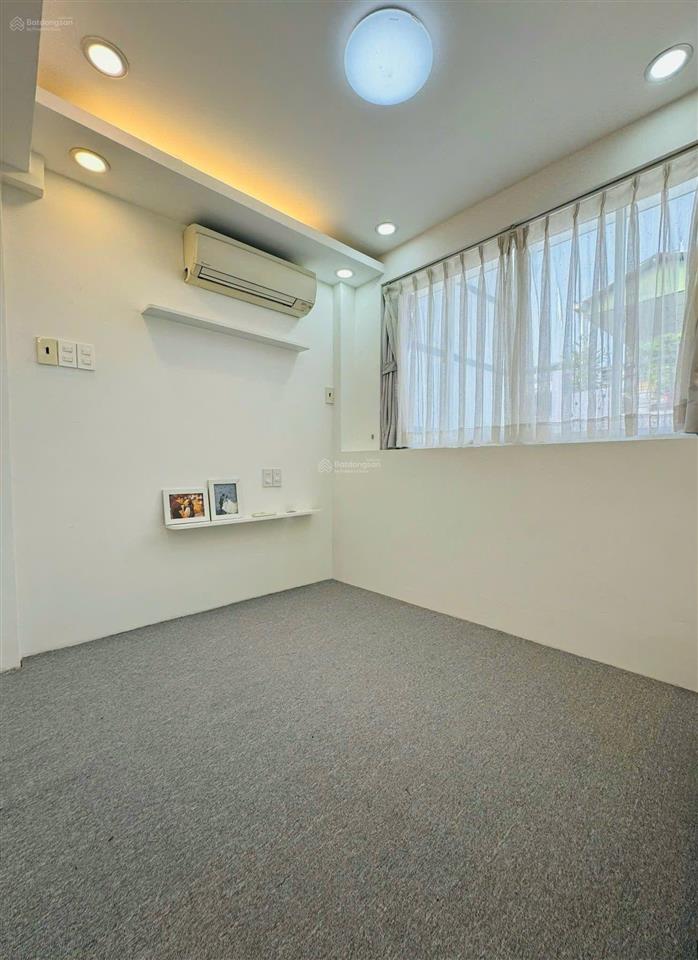 Nhà cô bắc, phú nhuận 4 tầng kiên cố 3.7 tỷ tl. gồm 4 tầng gồm 3 phòng ngủ.