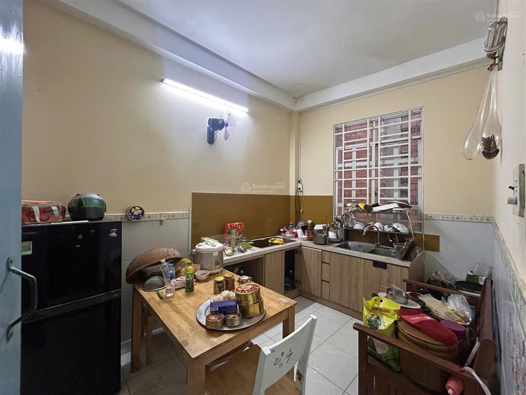 Mặt tiền đường số. ngay chợ tam hà thủ đức. 5m 3 tầng 5.5 tỷ