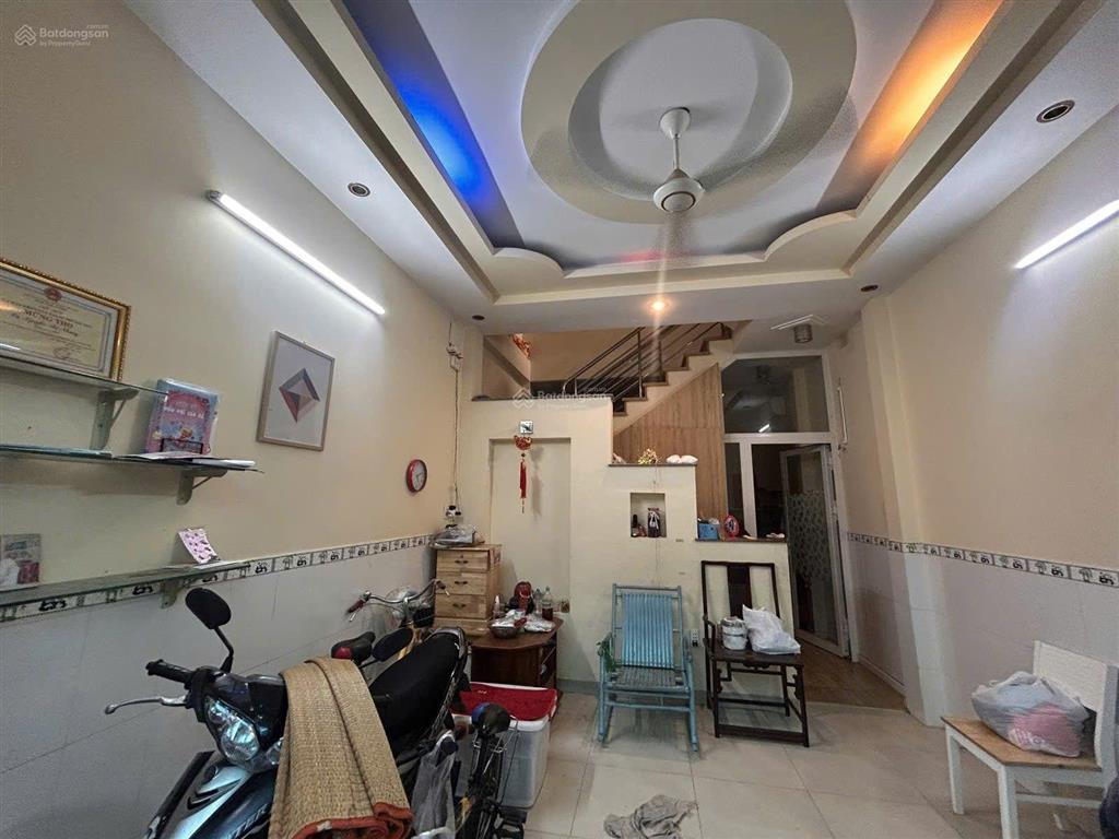 Mặt tiền đường số. ngay chợ tam hà thủ đức. 5m 3 tầng 5.5 tỷ