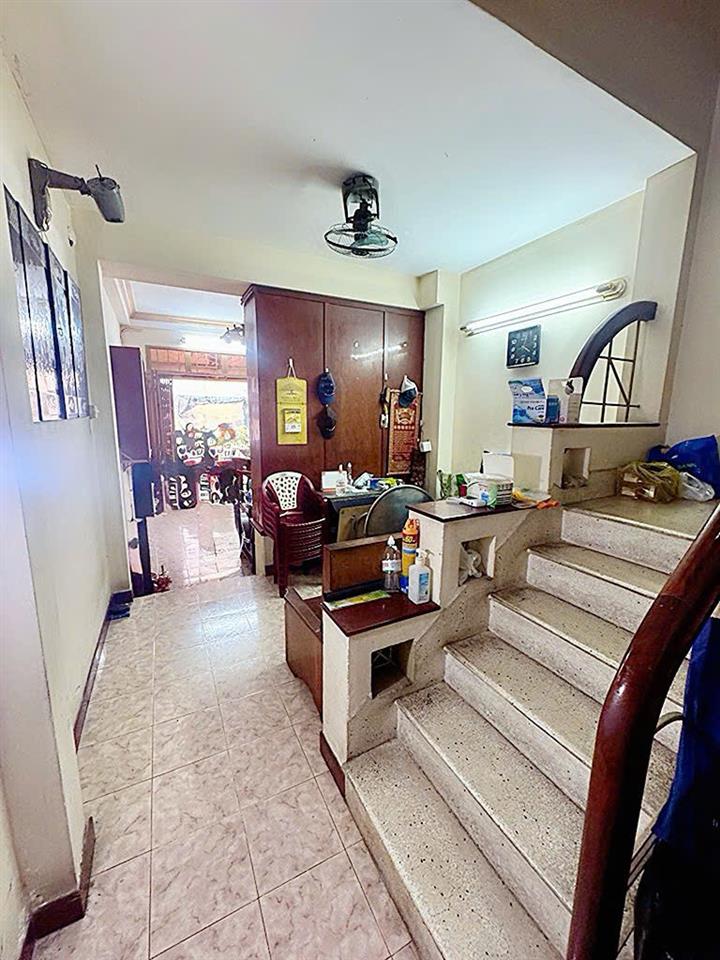 BÁN NHÀ 4 TẦNG Đ.LÊ THÁNH TÔN, QUẬN 1 - VIEW TRỰC DIỆN CHỢ BÊN THÀNH SIÊU ĐỈNH- DT 64M2-