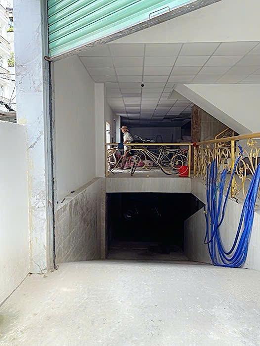 BÁN SIÊU PHẨM LÔ GÓC 2 MẶT TIỀN HXH Đ.NGUYỄN TRÃI, QUẬN 1- DT 225M2 NGANG LỚN 12M*19M-