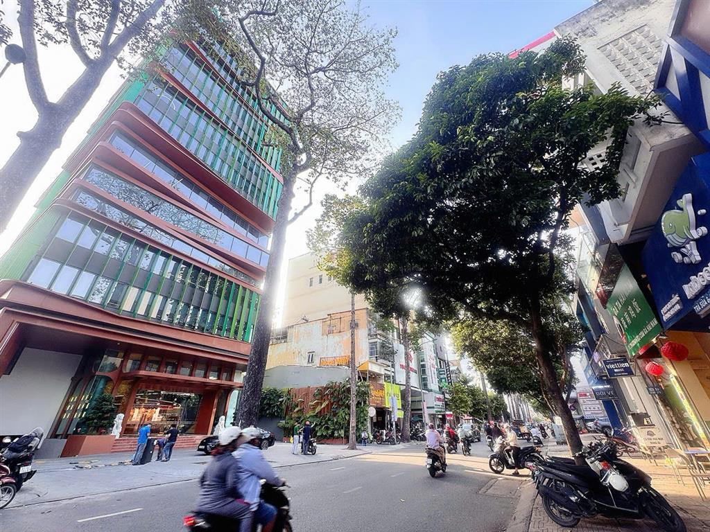 BÁN NHÀ 4 TẦNG MẶT TIỀN KINH DOANH Đ.CAO THẮNG, Q3 - 70M2 SỔ HỒNG VUÔNG ĐẸP - NHÀ 2 MẶT
