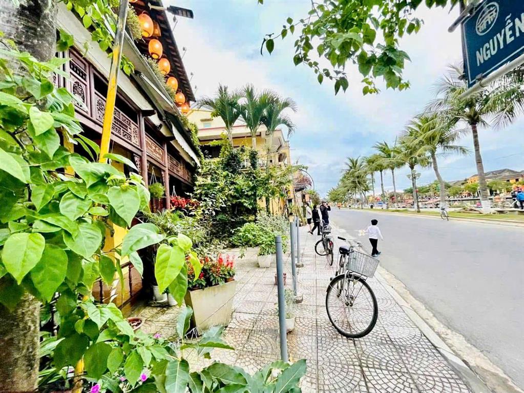BÁN BIỆT THỰ GỖ SANG XỊN MẶT TIỀN Đ.NGUYỄN PHÚC CHU, PHỐ CỔ HỘI AN, ĐÀ NẴNG,- NGANG LỚN