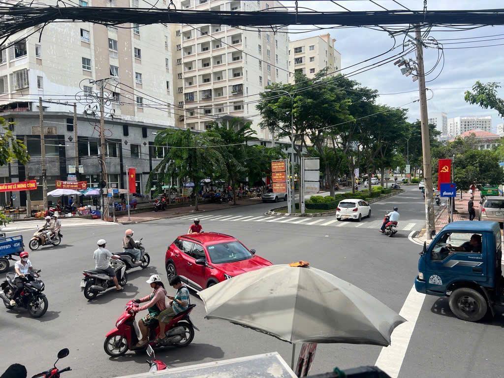 BÁN BUILDING 9 TẦNG GÓC 2 MẶT TIỀN PHÚ MỸ HƯNG - TÂN MỸ, QUẬN 7 - DUY NHẤT SẢN PHẨM CHÀO